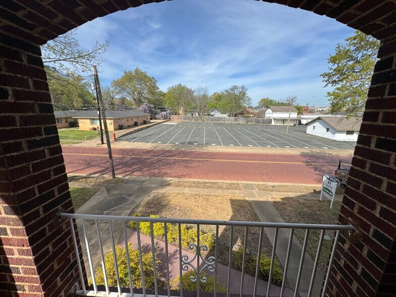 More Photos Of 436 S Fannin Ave, Tyler Office Residential For Sale