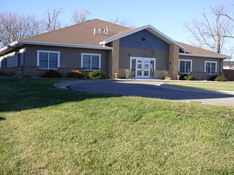 Primary Photo Of 1720 Adams St, Mankato Daycare Center For Sale