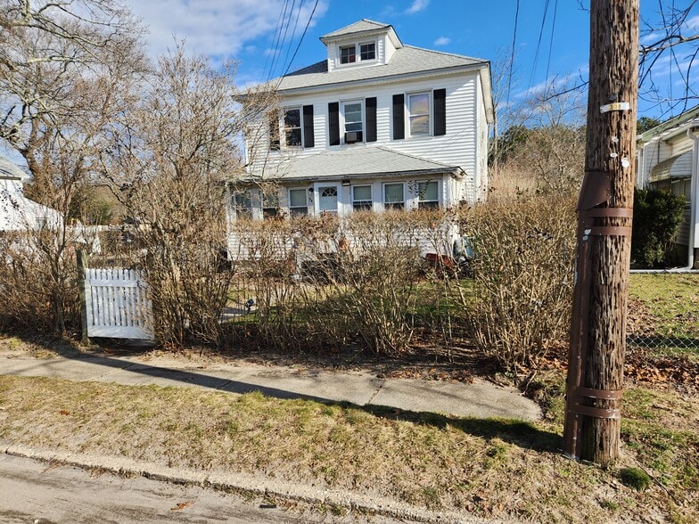 More Photos Of 90 Old Quogue Rd, Riverhead Apartments For Sale