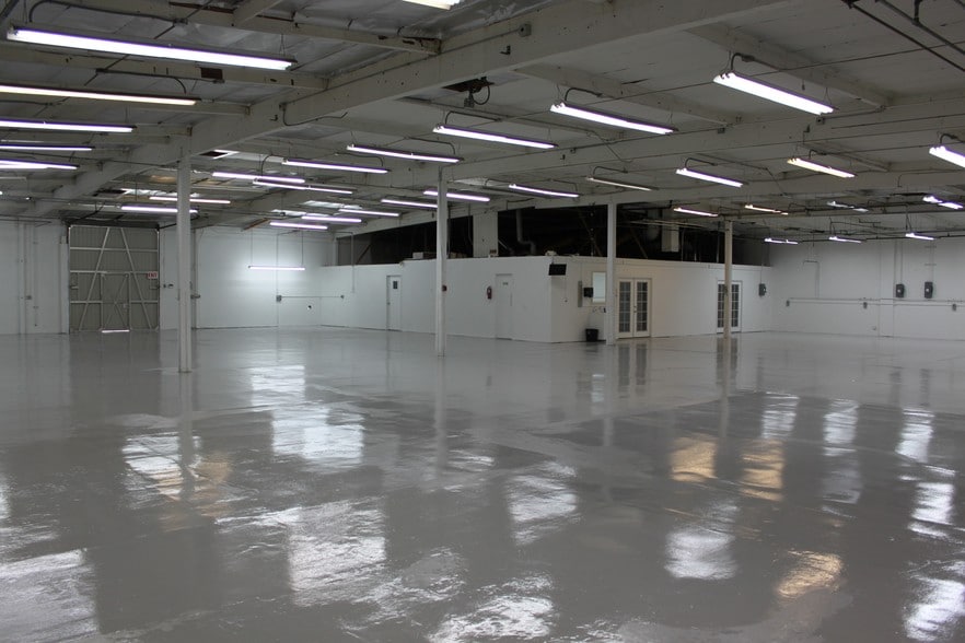 More Photos Of 1702 Kaiser Ave, Irvine Warehouse For Lease