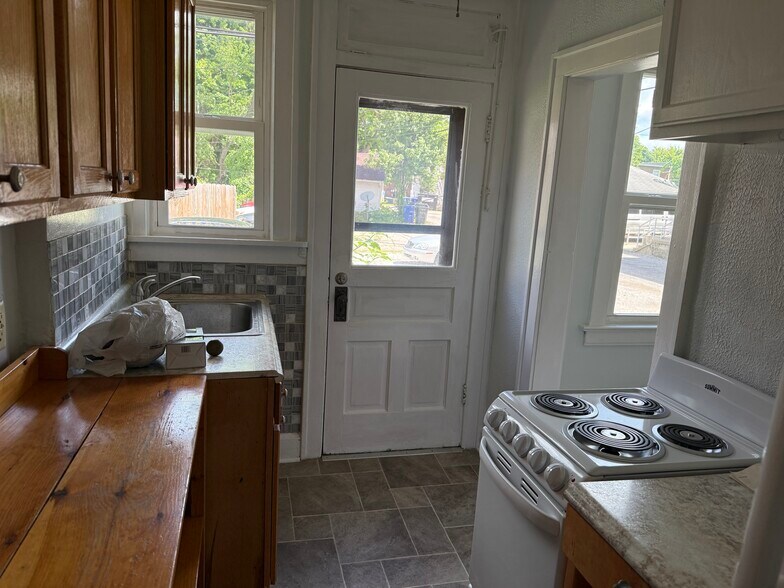More Photos Of 2054 N 4th St, Columbus Apartments For Sale