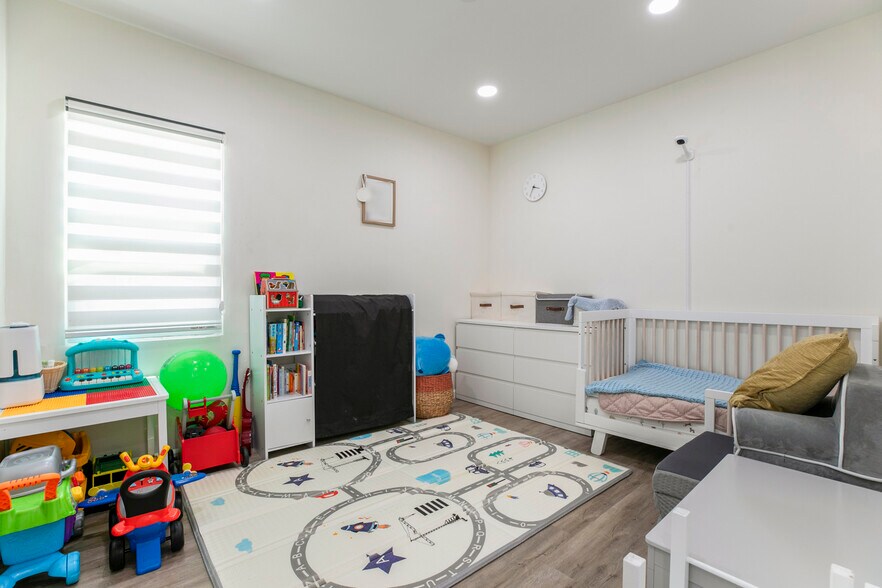 More Photos Of 343 Concord St, Glendale Apartments For Sale