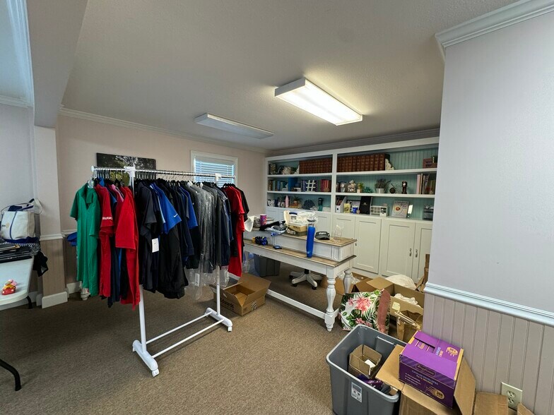 More Photos Of 112 Wright Dr, Milledgeville Office For Sale