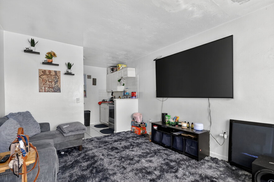 More Photos Of 411 Columbus Pky, Hollywood Apartments For Sale