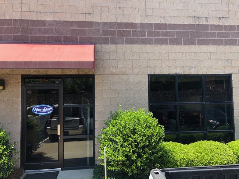 More Photos Of 10616 Bailey Rd, Cornelius Light Manufacturing For Lease