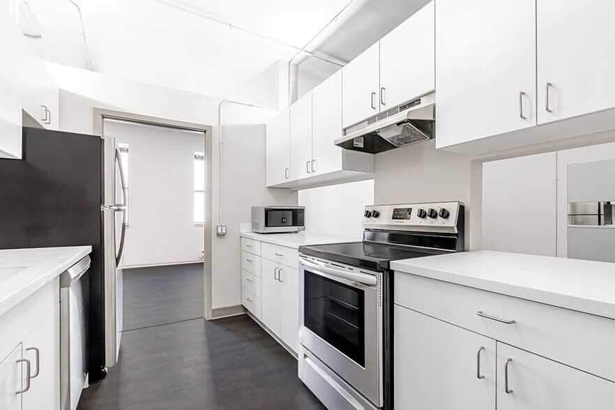 More Photos Of 731 S Plymouth Ct, Chicago Apartments For Sale