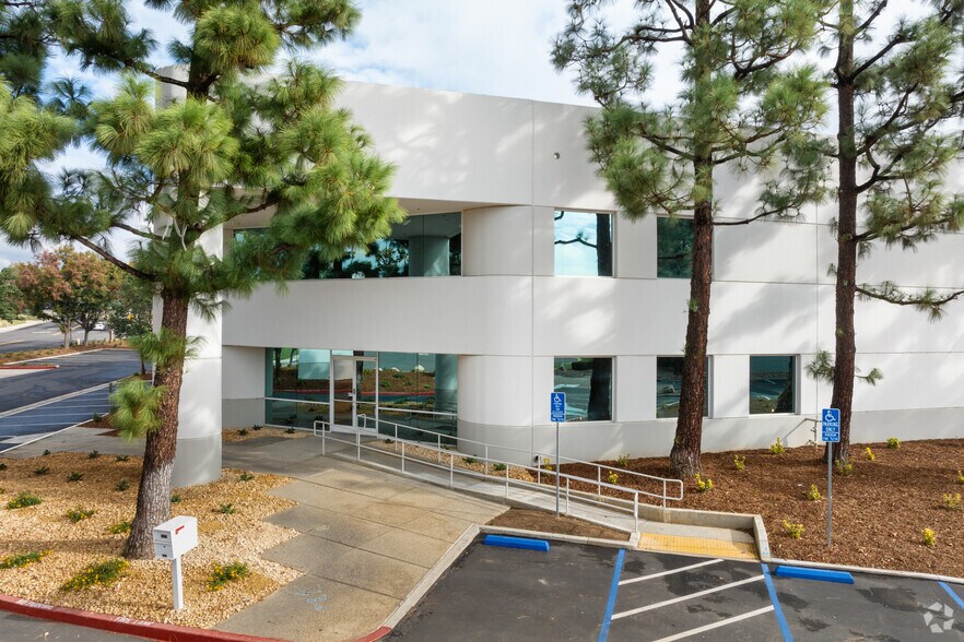 More Photos Of 1819 S Business Pky, Ontario Unknown For Lease