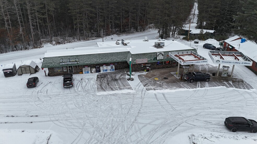 More Photos Of 5198 S US Highway 51, Manitowish Waters Service Station For Sale