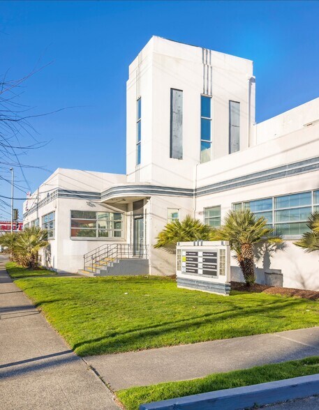 More Photos Of 1430-1438 Elliott Ave W, Seattle Warehouse For Lease
