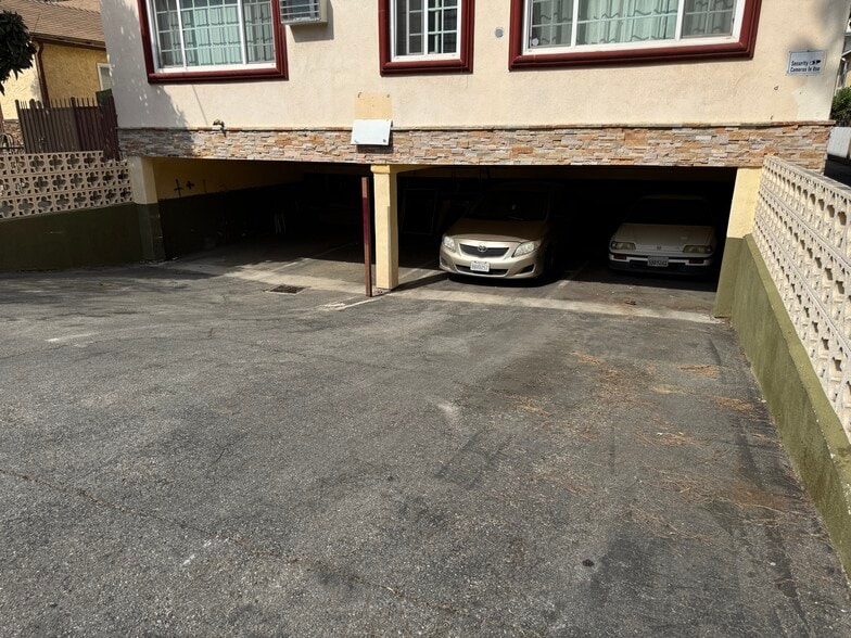 More Photos Of , Van Nuys Multifamily For Sale