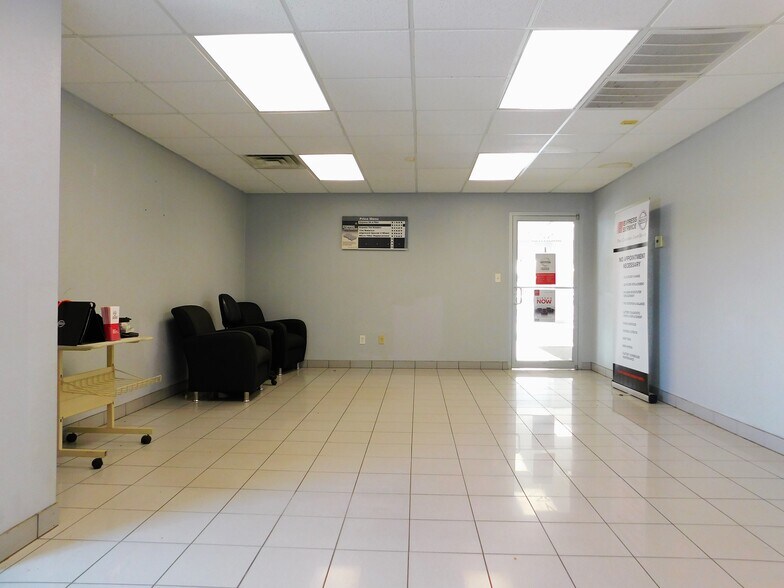 More Photos Of 202 W Gore Blvd, Lawton Auto Dealership For Sale