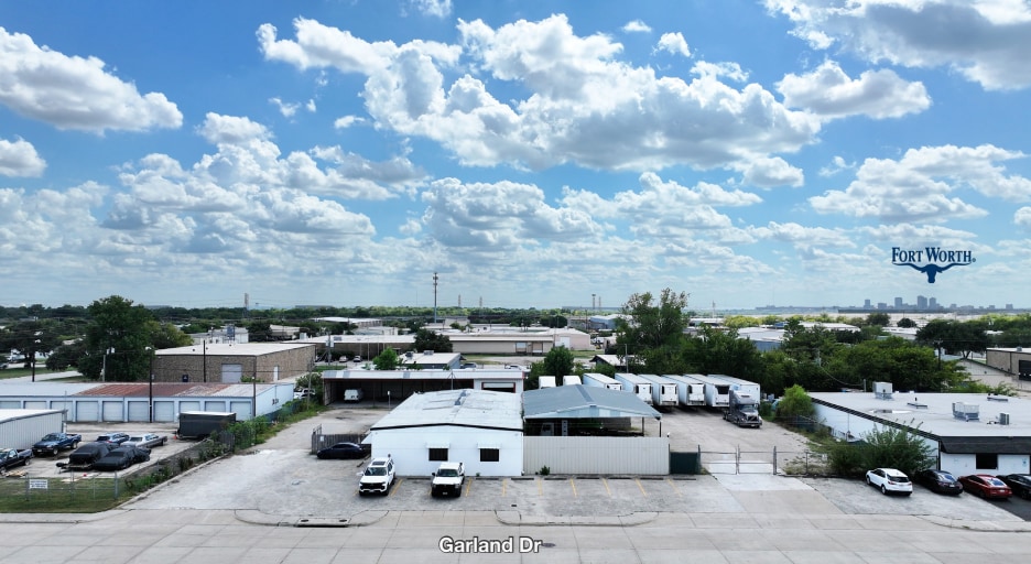Primary Photo Of 4212 Garland Dr, Haltom City Warehouse For Lease