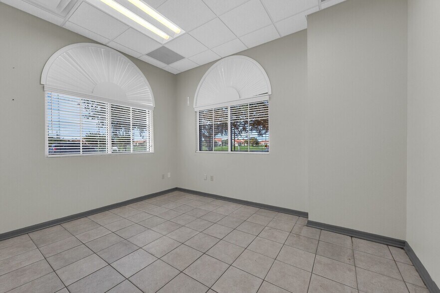 More Photos Of 2285 N Central Ave, Kissimmee Medical For Lease