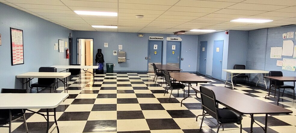 More Photos Of 164 W 9th St, Bloomsburg Storefront Retail Office For Lease