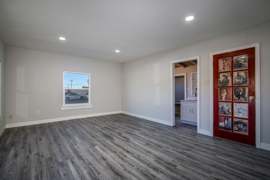 More Photos Of 55267 29 Palms Hwy, Yucca Valley Office Residential For Sale