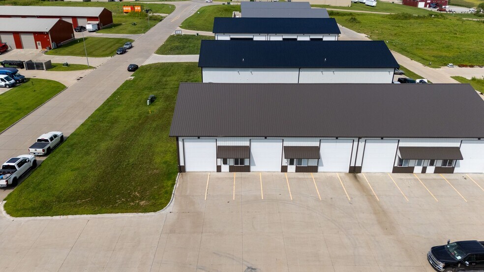More Photos Of 200 Greenfield Dr, Tiffin Industrial For Lease