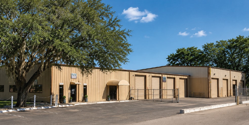 Primary Photo Of 4212 Hammond Dr, Winter Haven Warehouse For Sale
