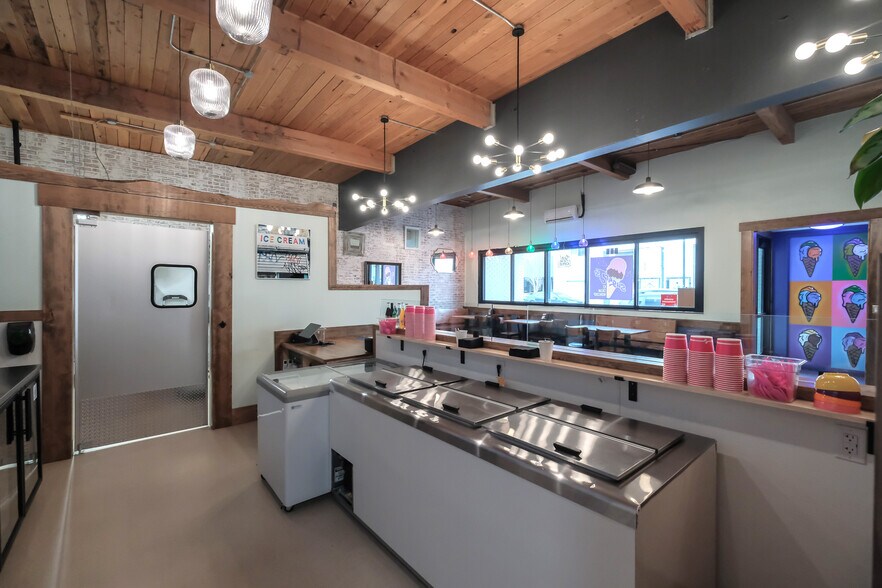 More Photos Of 220 2nd Ave SW, Albany Restaurant For Sale