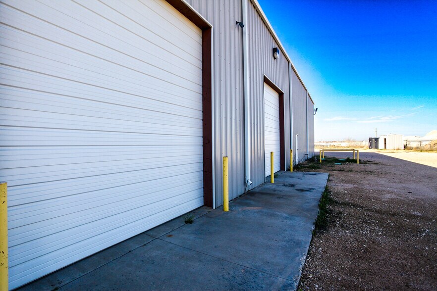 More Photos Of 3201 N County Road 1107, Midland Warehouse For Lease
