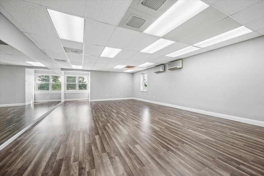 More Photos Of 51 Mount Bethel Rd, Warren Office For Lease