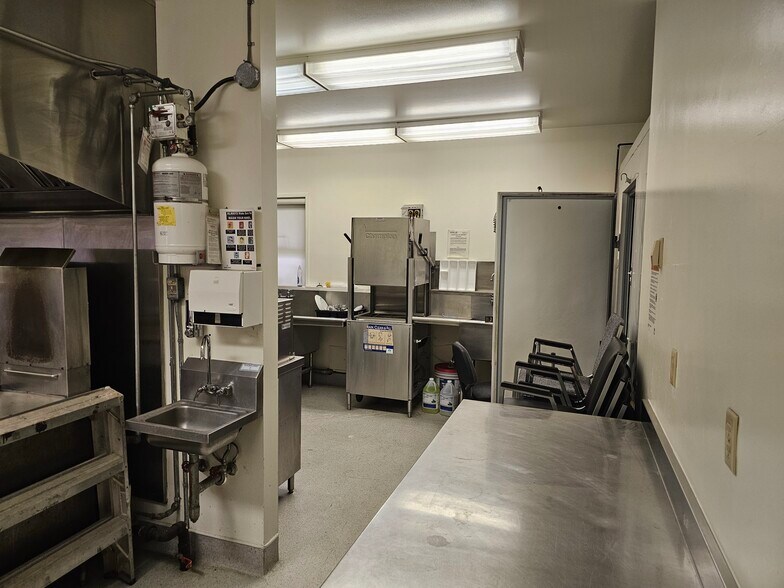 More Photos Of 3120 Braun St, Terrace Apartments For Lease