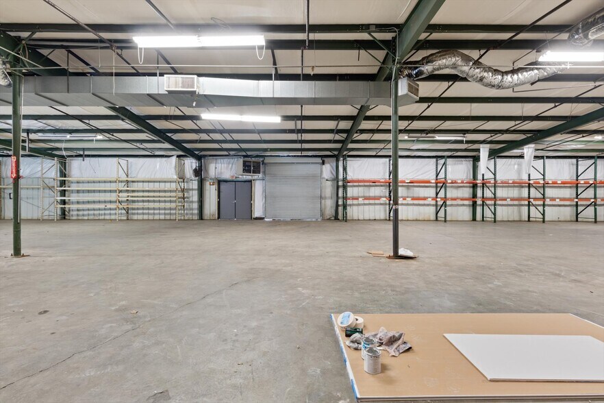 More Photos Of 1811-1813 Old Estill Springs Rd, Tullahoma Warehouse For Lease