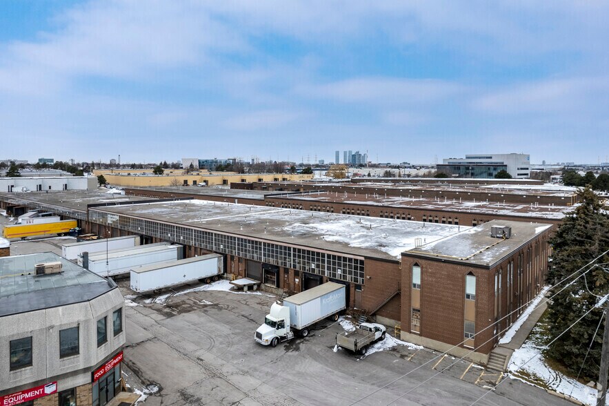 More Photos Of 900 Alness St, Toronto Manufacturing For Lease