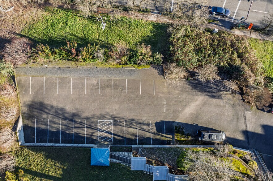 More Photos Of 4540 S Kelly Ave, Portland Office For Sale