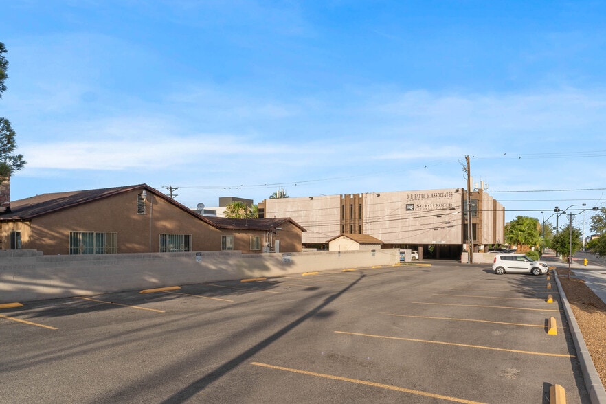More Photos Of 720 S 7th St, Las Vegas Office For Sale