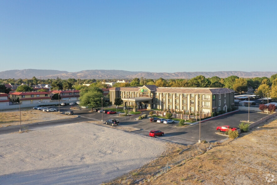 More Photos Of 43719 17th St W, Lancaster Hotel For Sale