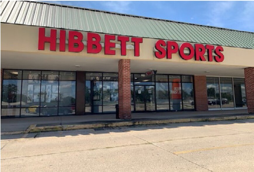 More Photos Of 1000 W Broadway, Centralia Unknown For Lease