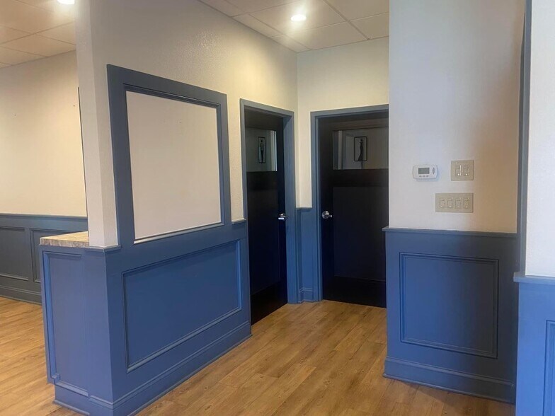 More Photos Of 120 Pixley Rd, Gates General Retail For Sale