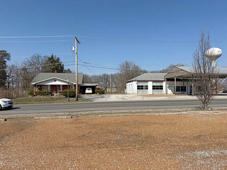 More Photos Of 433 W Market St, Red Bud Land For Sale