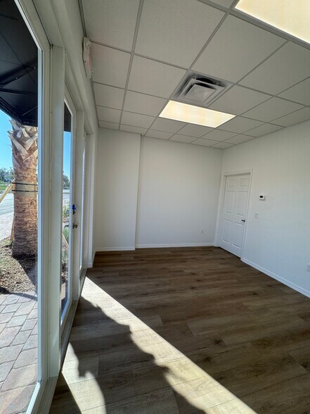 More Photos Of 205 Coastal Ln, West Melbourne Unknown For Lease