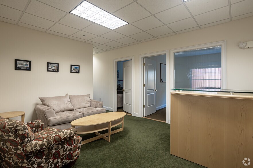 More Photos Of 45 Lyman St, Westborough Medical For Lease