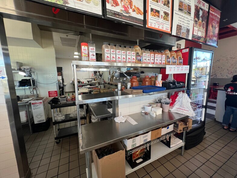 More Photos Of 7205 S Broadway Ave, Tyler Fast Food For Lease