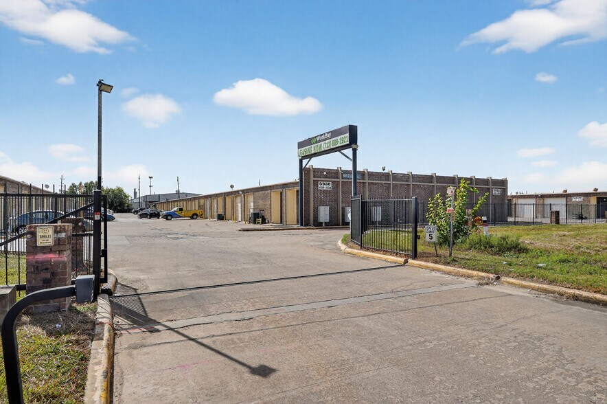 More Photos Of 15100 Lee Rd, Humble Industrial For Lease