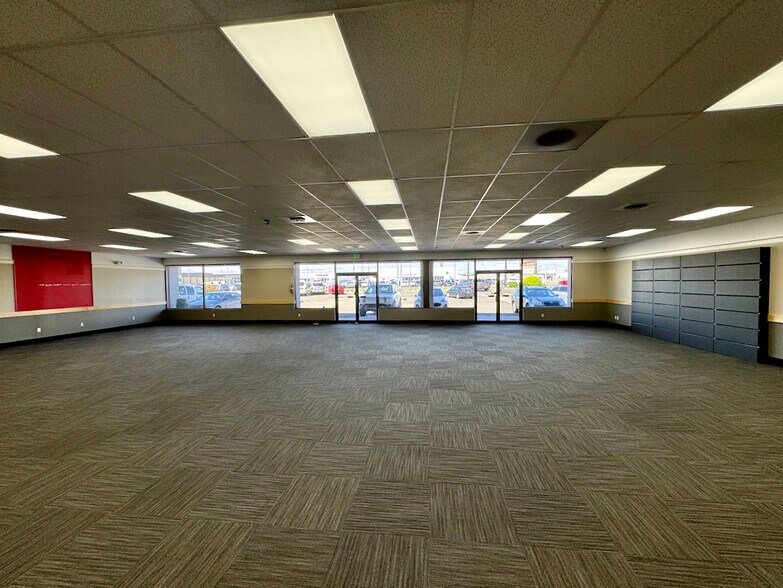 More Photos Of 1731 S 1st St, Yakima General Retail For Sale