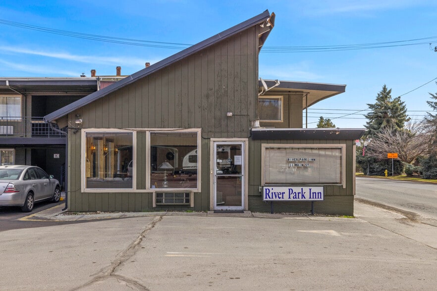 More Photos Of 11 Main St, Klamath Falls Hotel For Sale
