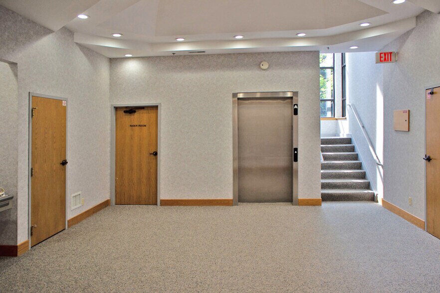 More Photos Of 822 Centennial Way, Lansing Office For Sale