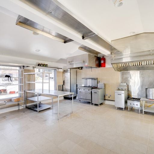 More Photos Of 6500 Foothill Blvd, Tujunga Restaurant For Sale