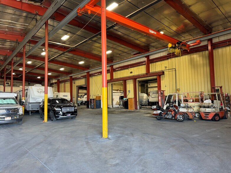 More Photos Of 4196 Farm Rd, West Jordan Warehouse For Sale