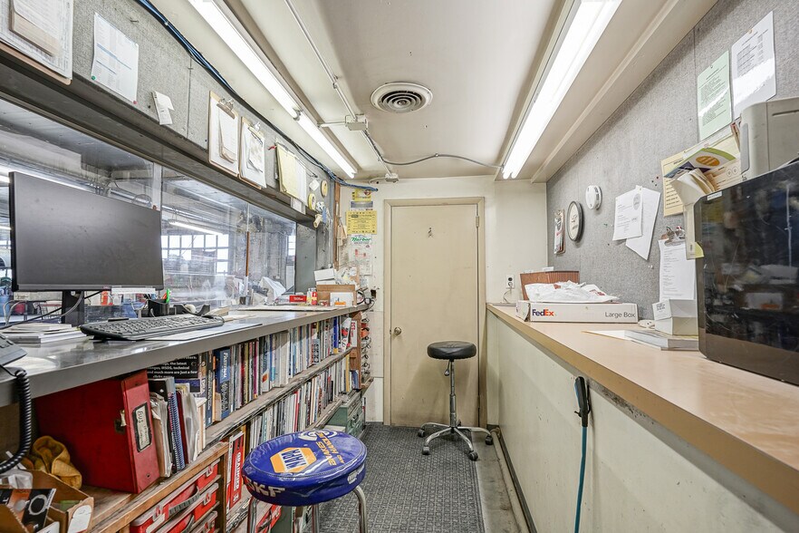 More Photos Of 100 White Horse Pike, Oaklyn Auto Dealership For Sale