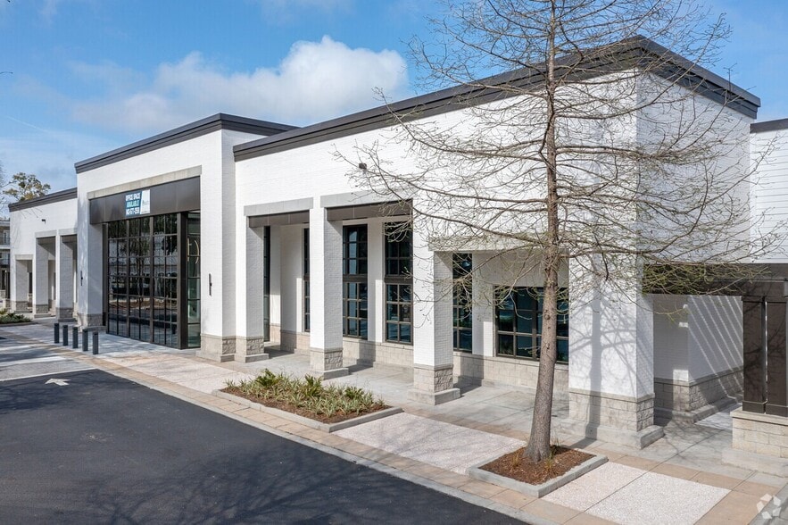More Photos Of 774 S Shelmore Blvd, Mount Pleasant Unknown For Lease