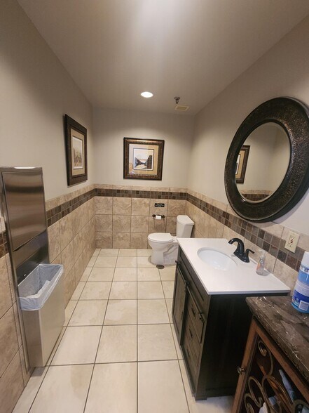 More Photos Of 899 US Hwy 287, Broomfield Medical For Sale