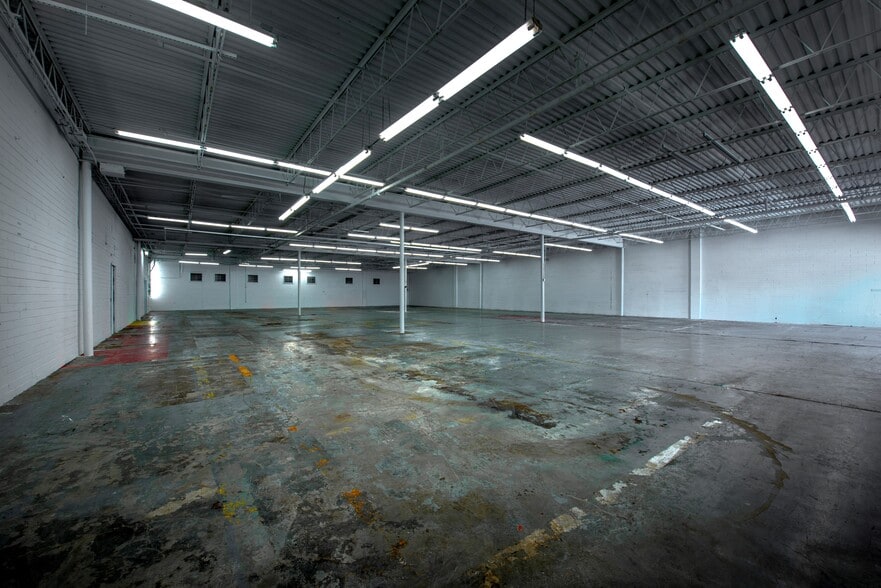 More Photos Of 1700 Overhead Bridge Rd NE, Cleveland Warehouse For Sale