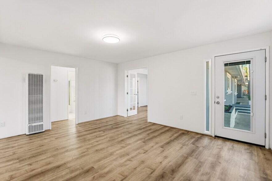 More Photos Of 2652 Jefferson St, Carlsbad Apartments For Sale