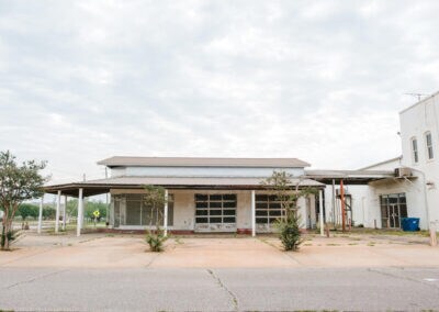 More Photos Of 118 Saint Joseph Ave, Brewton Showroom For Sale