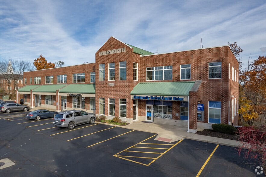 Primary Photo Of 10883 Pearl Rd, Strongsville Office For Lease