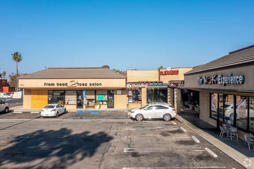 More Photos Of 7011 Warner Ave, Huntington Beach General Retail For Lease